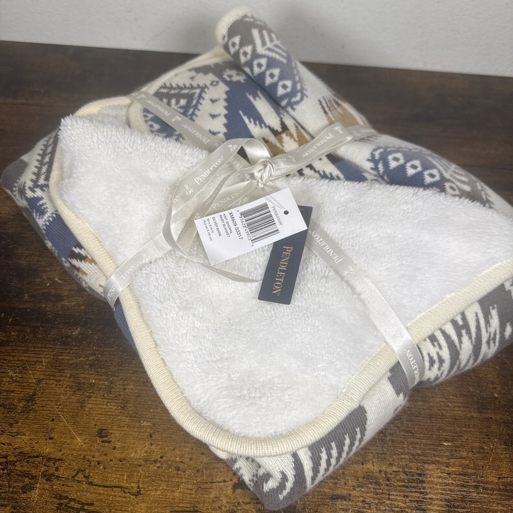 Pendleton Knit Sherpa Baby Blanket Silver Bark Pattern 30x40 NWT XM609-53317